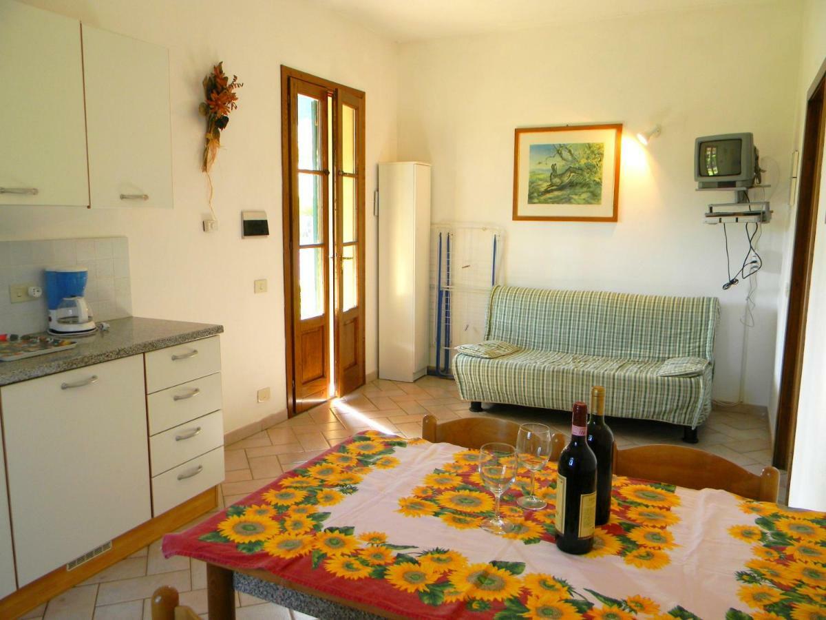 Appartamenti Avanella A 150 Mt Dalla Piscina 150 Mt From Swimming Pool تْشيرتالدو المظهر الخارجي الصورة