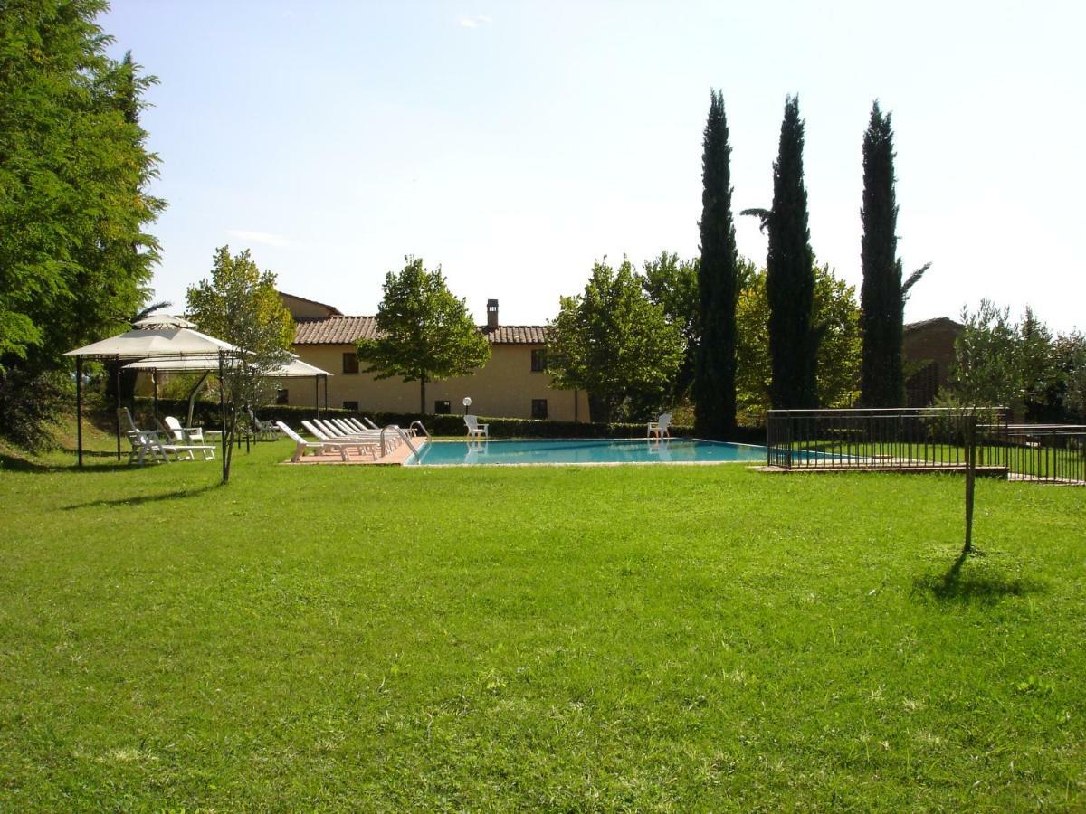 Appartamenti Avanella A 150 Mt Dalla Piscina 150 Mt From Swimming Pool تْشيرتالدو المظهر الخارجي الصورة